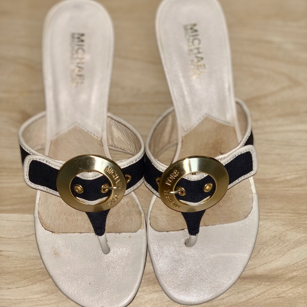 Micheal kors black and cream w/ gold buckle